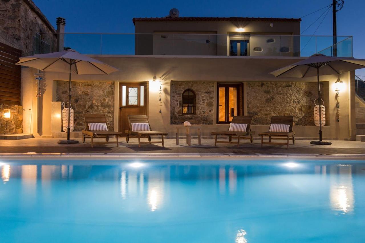 Tzouganos Villa Sfinarion Bagian luar foto