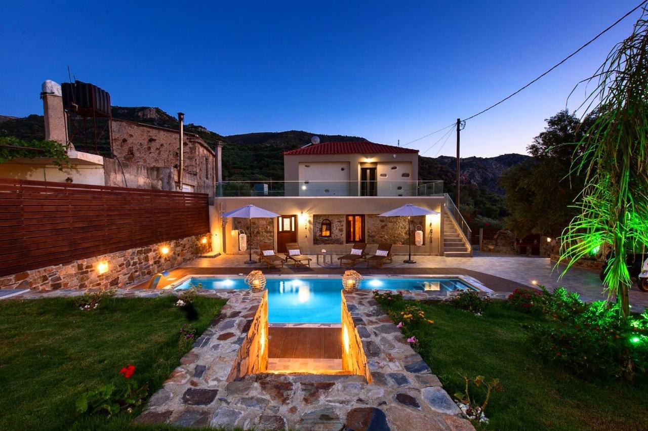 Tzouganos Villa Sfinarion Bagian luar foto