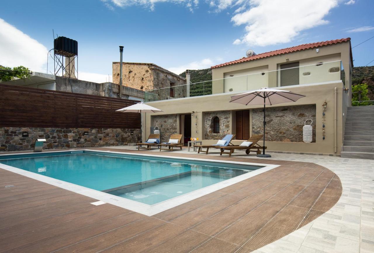 Tzouganos Villa Sfinarion Bagian luar foto
