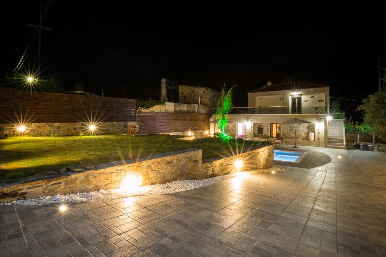 Tzouganos Villa Sfinarion Bagian luar foto